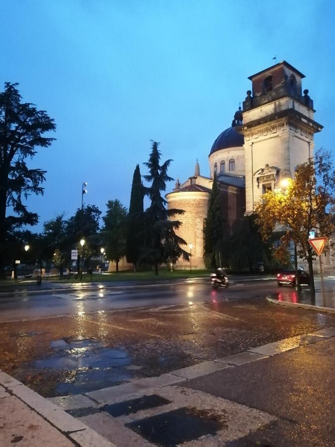 Gm Apartment Verona Luaran gambar