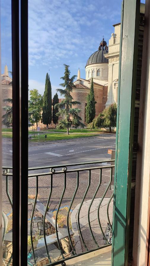 Gm Apartment Verona Luaran gambar
