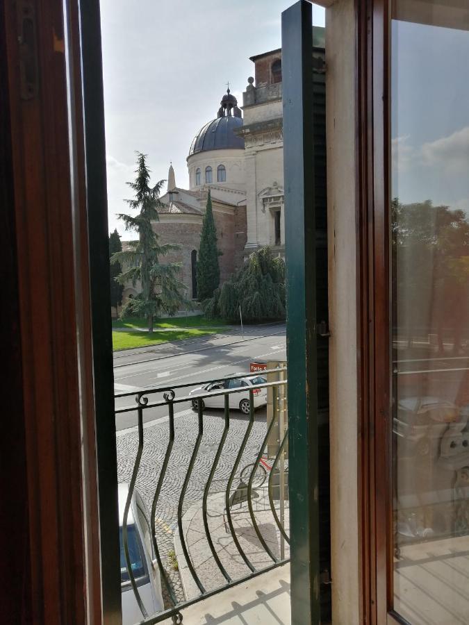 Gm Apartment Verona Luaran gambar