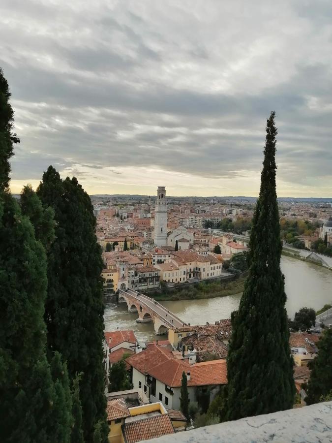 Gm Apartment Verona Luaran gambar